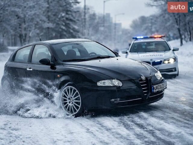 Черный Альфа Ромео 147, объемом двигателя 1.97 л и пробегом 260 тыс. км за 3100 $, фото 6 на Automoto.ua