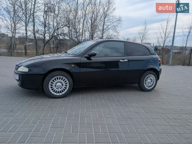 Чорний Альфа Ромео 147, об'ємом двигуна 1.6 л та пробігом 203 тис. км за 3499 $, фото 15 на Automoto.ua