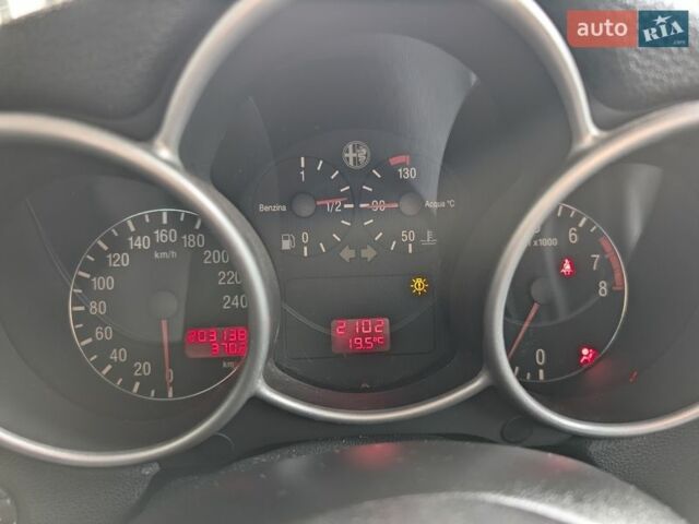 Чорний Альфа Ромео 147, об'ємом двигуна 1.6 л та пробігом 203 тис. км за 3499 $, фото 1 на Automoto.ua