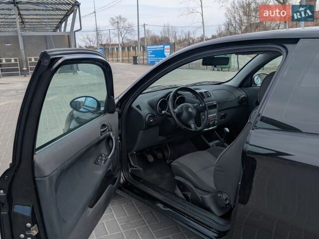 Чорний Альфа Ромео 147, об'ємом двигуна 1.6 л та пробігом 203 тис. км за 3499 $, фото 6 на Automoto.ua