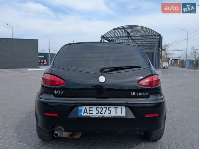 Чорний Альфа Ромео 147, об'ємом двигуна 1.6 л та пробігом 203 тис. км за 3499 $, фото 14 на Automoto.ua