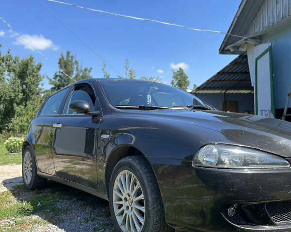 Чорний Альфа Ромео 147, об'ємом двигуна 1.6 л та пробігом 149 тис. км за 4400 $, фото 11 на Automoto.ua