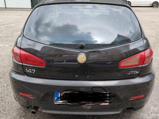 Чорний Альфа Ромео 147, об'ємом двигуна 0 л та пробігом 281 тис. км за 2000 $, фото 5 на Automoto.ua