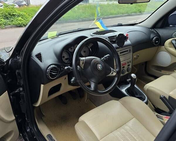 Чорний Альфа Ромео 147, об'ємом двигуна 1.6 л та пробігом 168 тис. км за 4700 $, фото 26 на Automoto.ua