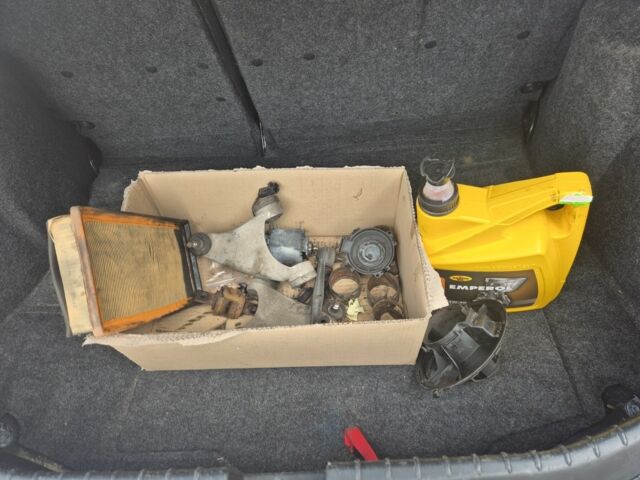 Чорний Альфа Ромео 147, об'ємом двигуна 1.9 л та пробігом 214 тис. км за 2200 $, фото 6 на Automoto.ua