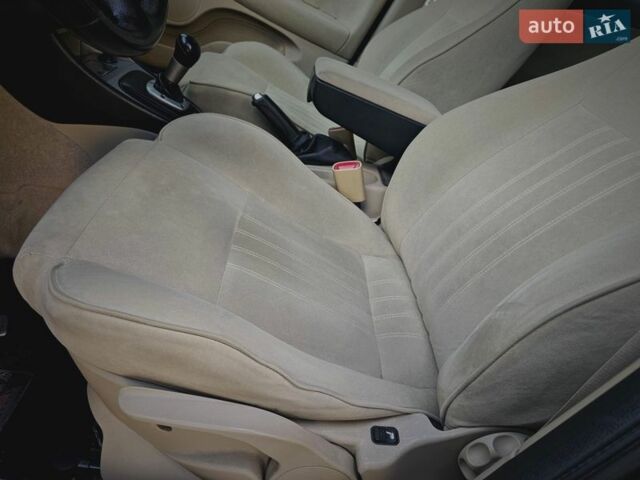 Чорний Альфа Ромео 147, об'ємом двигуна 1.97 л та пробігом 180 тис. км за 3999 $, фото 21 на Automoto.ua