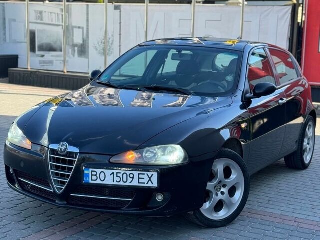 Чорний Альфа Ромео 147, об'ємом двигуна 1.91 л та пробігом 325 тис. км за 4500 $, фото 3 на Automoto.ua