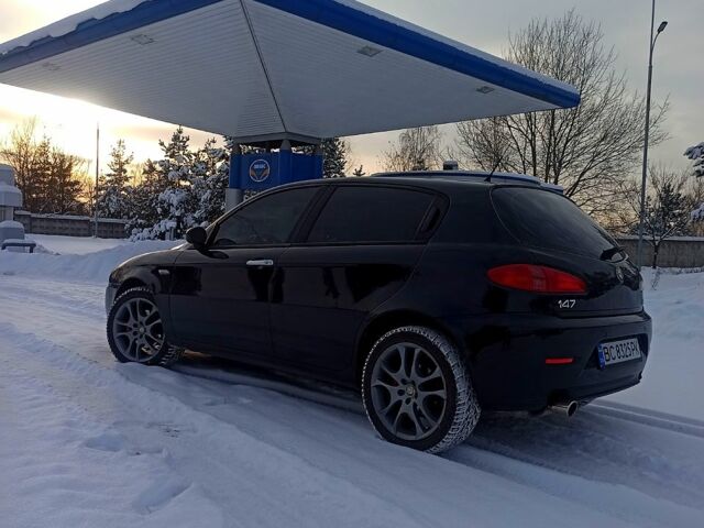 Черный Альфа Ромео 147, объемом двигателя 2 л и пробегом 1800 тыс. км за 4500 $, фото 4 на Automoto.ua