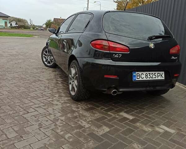 Черный Альфа Ромео 147, объемом двигателя 2 л и пробегом 170 тыс. км за 5500 $, фото 2 на Automoto.ua