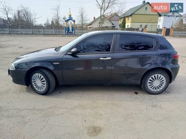 Черный Альфа Ромео 147, объемом двигателя 1.6 л и пробегом 240 тыс. км за 2900 $, фото 11 на Automoto.ua