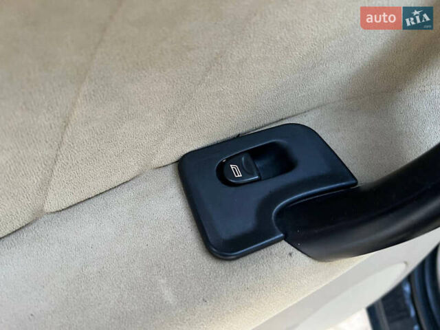 Чорний Альфа Ромео 147, об'ємом двигуна 2 л та пробігом 180 тис. км за 4690 $, фото 33 на Automoto.ua