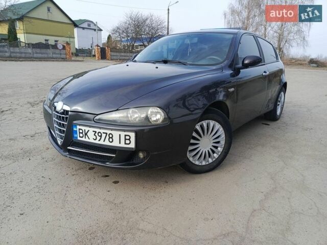 Черный Альфа Ромео 147, объемом двигателя 1.6 л и пробегом 240 тыс. км за 2900 $, фото 13 на Automoto.ua