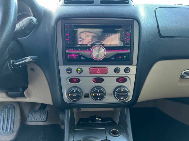 Чорний Альфа Ромео 147, об'ємом двигуна 2 л та пробігом 180 тис. км за 4690 $, фото 21 на Automoto.ua