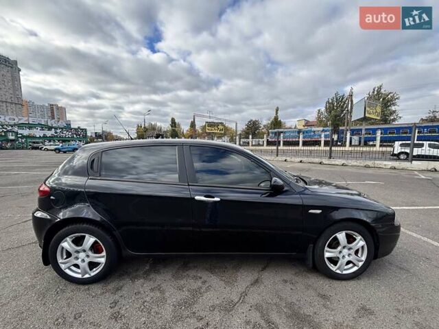 Черный Альфа Ромео 147, объемом двигателя 1.97 л и пробегом 209 тыс. км за 4300 $, фото 4 на Automoto.ua