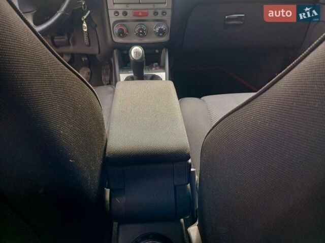 Черный Альфа Ромео 147, объемом двигателя 1.6 л и пробегом 240 тыс. км за 2900 $, фото 19 на Automoto.ua