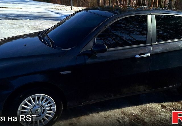 Черный Альфа Ромео 147, объемом двигателя 1.6 л и пробегом 211 тыс. км за 3500 $, фото 3 на Automoto.ua