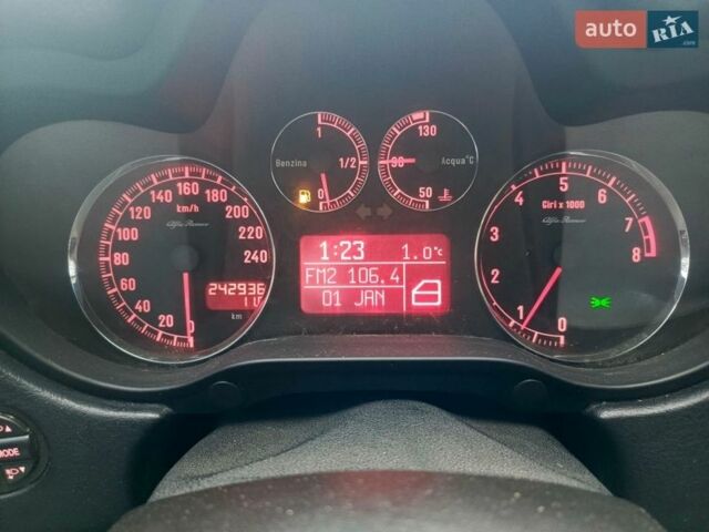 Черный Альфа Ромео 147, объемом двигателя 1.6 л и пробегом 240 тыс. км за 2950 $, фото 24 на Automoto.ua