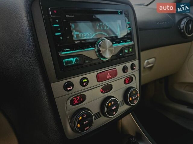 Чорний Альфа Ромео 147, об'ємом двигуна 1.97 л та пробігом 180 тис. км за 3999 $, фото 24 на Automoto.ua