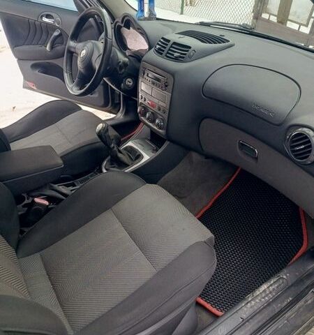 Черный Альфа Ромео 147, объемом двигателя 1.6 л и пробегом 240 тыс. км за 2950 $, фото 18 на Automoto.ua