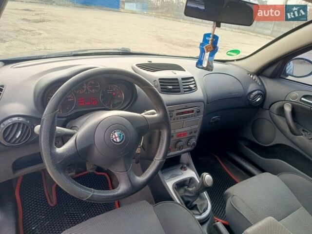 Черный Альфа Ромео 147, объемом двигателя 1.6 л и пробегом 240 тыс. км за 2900 $, фото 21 на Automoto.ua