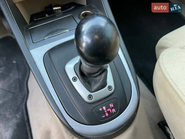 Чорний Альфа Ромео 147, об'ємом двигуна 2 л та пробігом 180 тис. км за 4690 $, фото 28 на Automoto.ua