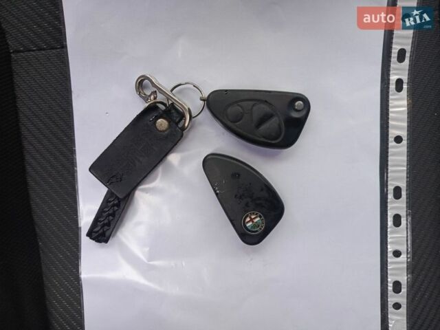 Черный Альфа Ромео 147, объемом двигателя 1.6 л и пробегом 240 тыс. км за 2950 $, фото 27 на Automoto.ua