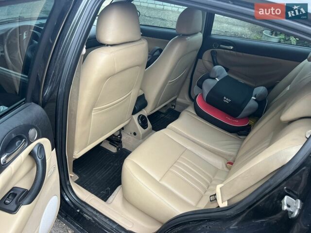 Чорний Альфа Ромео 147, об'ємом двигуна 1.97 л та пробігом 210 тис. км за 3700 $, фото 4 на Automoto.ua