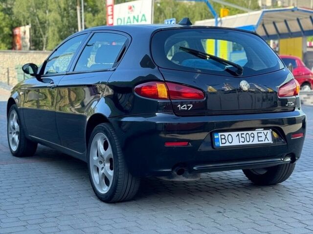 Чорний Альфа Ромео 147, об'ємом двигуна 1.91 л та пробігом 325 тис. км за 4500 $, фото 9 на Automoto.ua