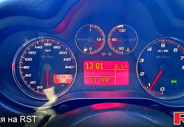 Черный Альфа Ромео 147, объемом двигателя 1.6 л и пробегом 211 тыс. км за 3500 $, фото 1 на Automoto.ua