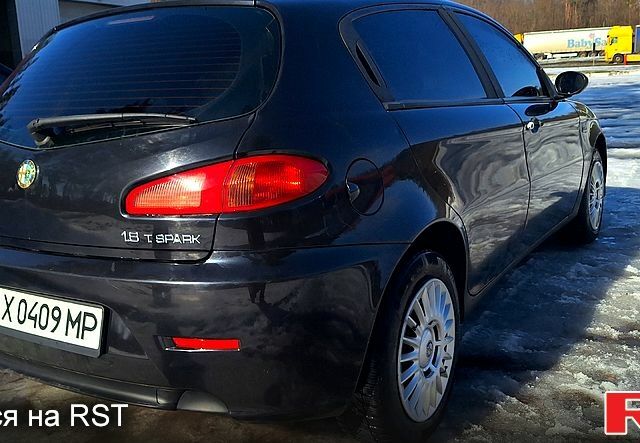 Черный Альфа Ромео 147, объемом двигателя 1.6 л и пробегом 211 тыс. км за 3500 $, фото 7 на Automoto.ua