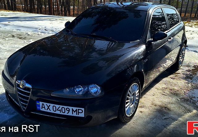 Черный Альфа Ромео 147, объемом двигателя 1.6 л и пробегом 211 тыс. км за 3500 $, фото 5 на Automoto.ua