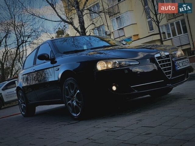 Чорний Альфа Ромео 147, об'ємом двигуна 1.97 л та пробігом 180 тис. км за 3999 $, фото 11 на Automoto.ua