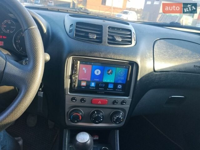 Черный Альфа Ромео 147, объемом двигателя 1.91 л и пробегом 319 тыс. км за 4800 $, фото 14 на Automoto.ua