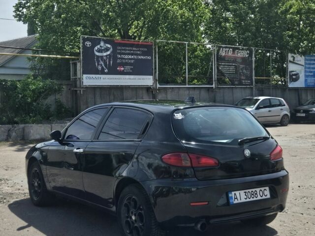 Черный Альфа Ромео 147, объемом двигателя 2 л и пробегом 240 тыс. км за 2700 $, фото 2 на Automoto.ua