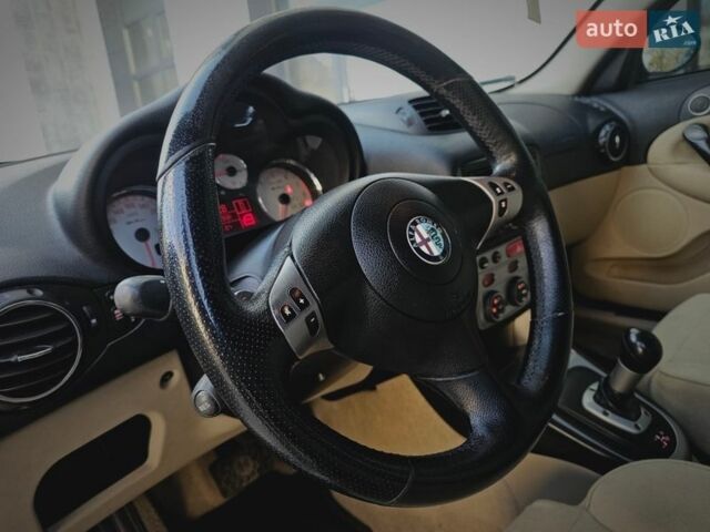 Чорний Альфа Ромео 147, об'ємом двигуна 1.97 л та пробігом 180 тис. км за 3999 $, фото 23 на Automoto.ua