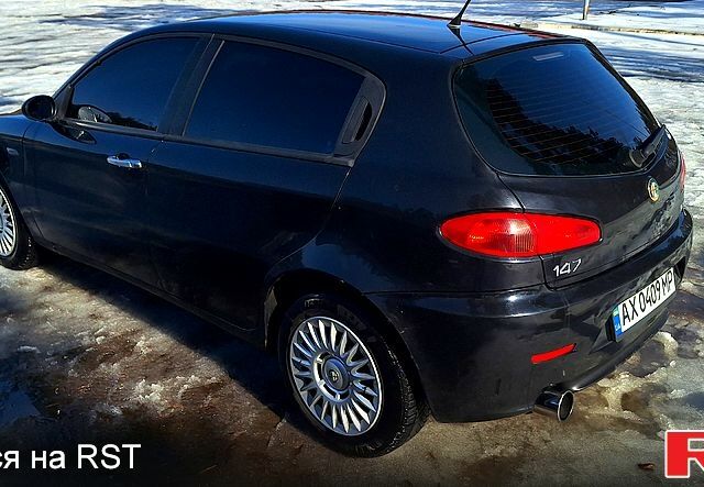 Черный Альфа Ромео 147, объемом двигателя 1.6 л и пробегом 211 тыс. км за 3500 $, фото 6 на Automoto.ua