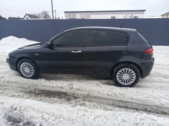 Черный Альфа Ромео 147, объемом двигателя 1.6 л и пробегом 242 тыс. км за 3150 $, фото 8 на Automoto.ua