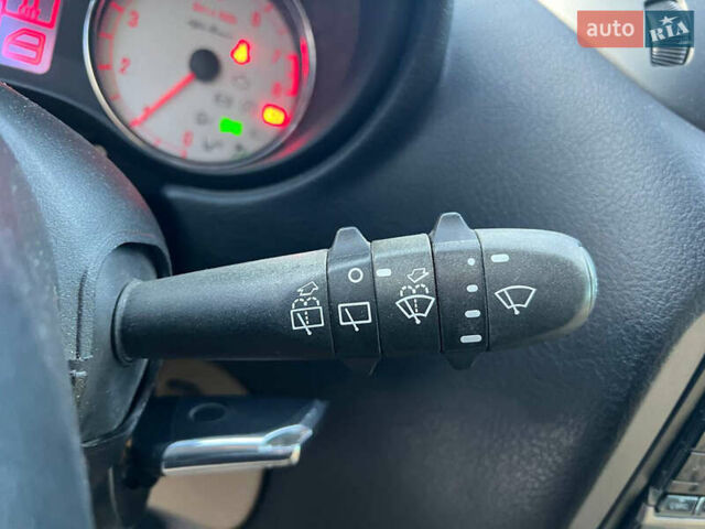 Чорний Альфа Ромео 147, об'ємом двигуна 2 л та пробігом 180 тис. км за 4690 $, фото 24 на Automoto.ua