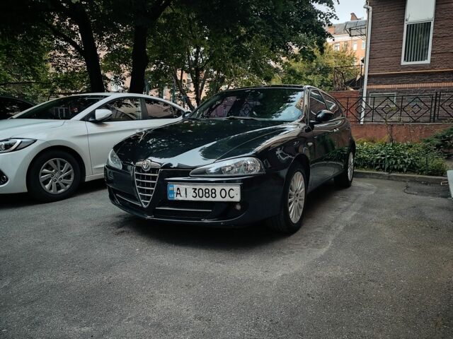 Черный Альфа Ромео 147, объемом двигателя 2 л и пробегом 280 тыс. км за 1900 $, фото 2 на Automoto.ua