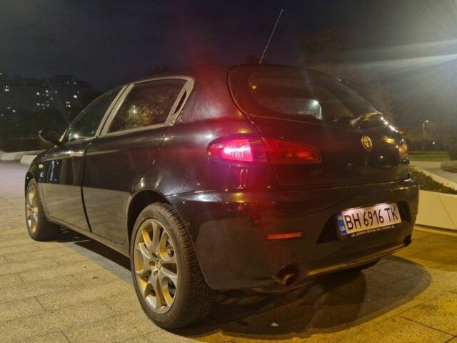 Черный Альфа Ромео 147, объемом двигателя 2 л и пробегом 163 тыс. км за 6200 $, фото 10 на Automoto.ua