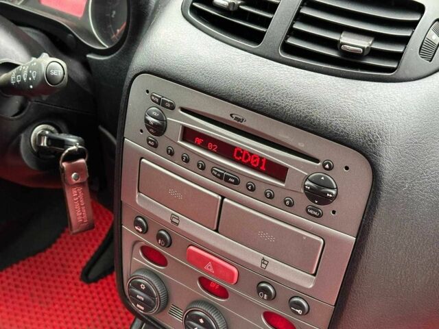 Черный Альфа Ромео 147, объемом двигателя 2 л и пробегом 163 тыс. км за 5990 $, фото 22 на Automoto.ua