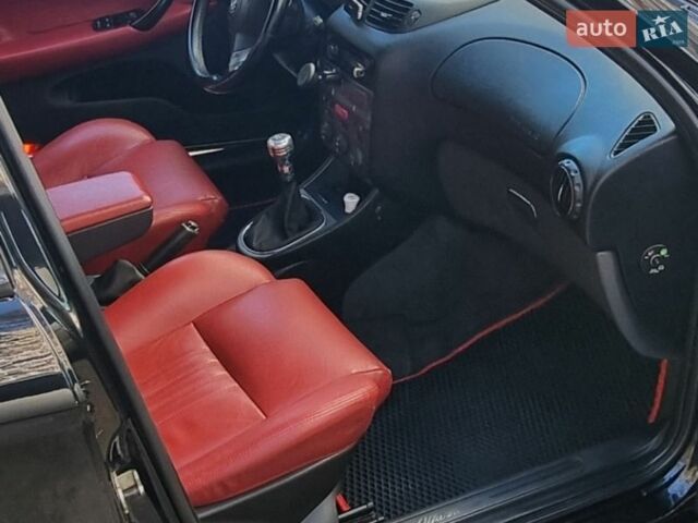 Черный Альфа Ромео 147, объемом двигателя 1.6 л и пробегом 194 тыс. км за 5400 $, фото 7 на Automoto.ua