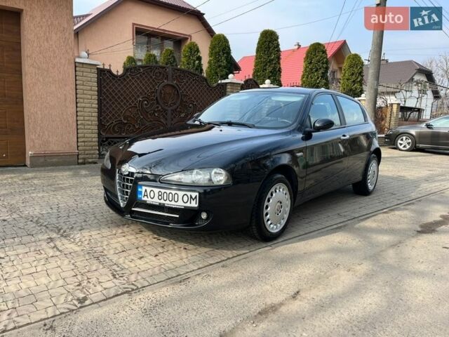 Черный Альфа Ромео 147, объемом двигателя 1.6 л и пробегом 93 тыс. км за 4800 $, фото 1 на Automoto.ua