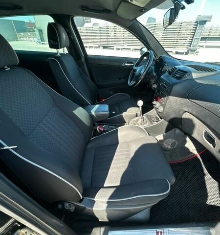 Черный Альфа Ромео 147, объемом двигателя 1.6 л и пробегом 170 тыс. км за 4500 $, фото 18 на Automoto.ua