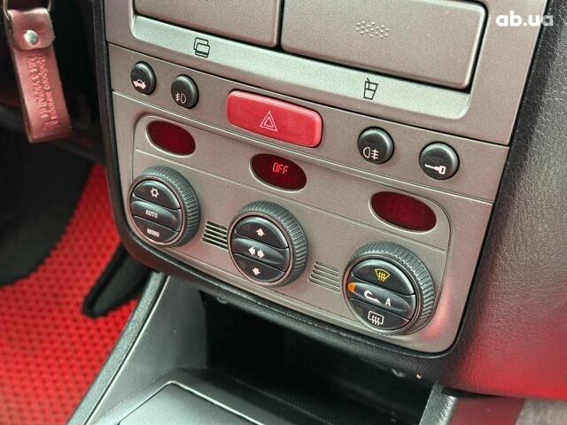 Черный Альфа Ромео 147, объемом двигателя 2 л и пробегом 163 тыс. км за 5990 $, фото 21 на Automoto.ua