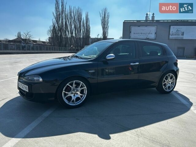 Черный Альфа Ромео 147, объемом двигателя 1.6 л и пробегом 170 тыс. км за 4500 $, фото 8 на Automoto.ua