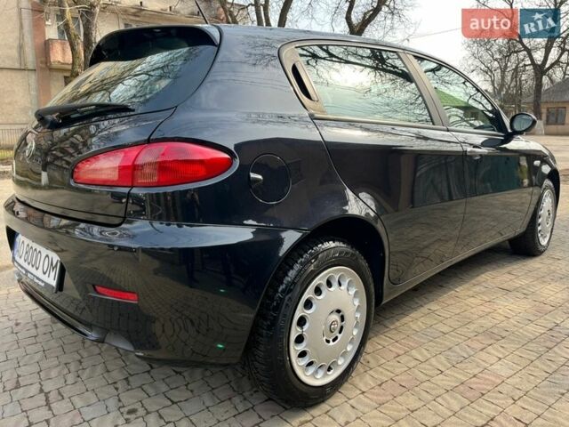 Черный Альфа Ромео 147, объемом двигателя 1.6 л и пробегом 93 тыс. км за 4800 $, фото 12 на Automoto.ua