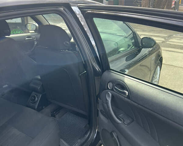 Чорний Альфа Ромео 147, об'ємом двигуна 1.6 л та пробігом 180 тис. км за 5100 $, фото 2 на Automoto.ua