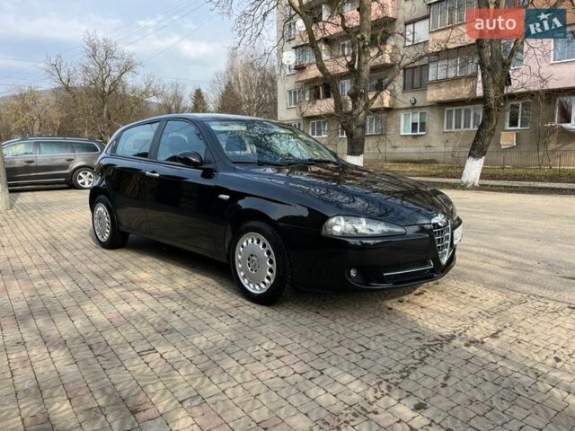 Черный Альфа Ромео 147, объемом двигателя 1.6 л и пробегом 93 тыс. км за 4800 $, фото 6 на Automoto.ua