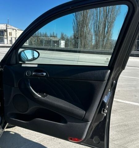 Черный Альфа Ромео 147, объемом двигателя 1.6 л и пробегом 170 тыс. км за 4500 $, фото 34 на Automoto.ua